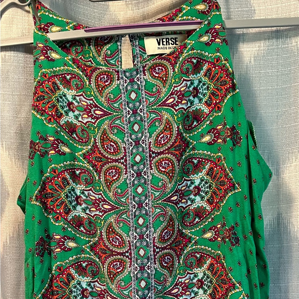 Summer sleeveless top